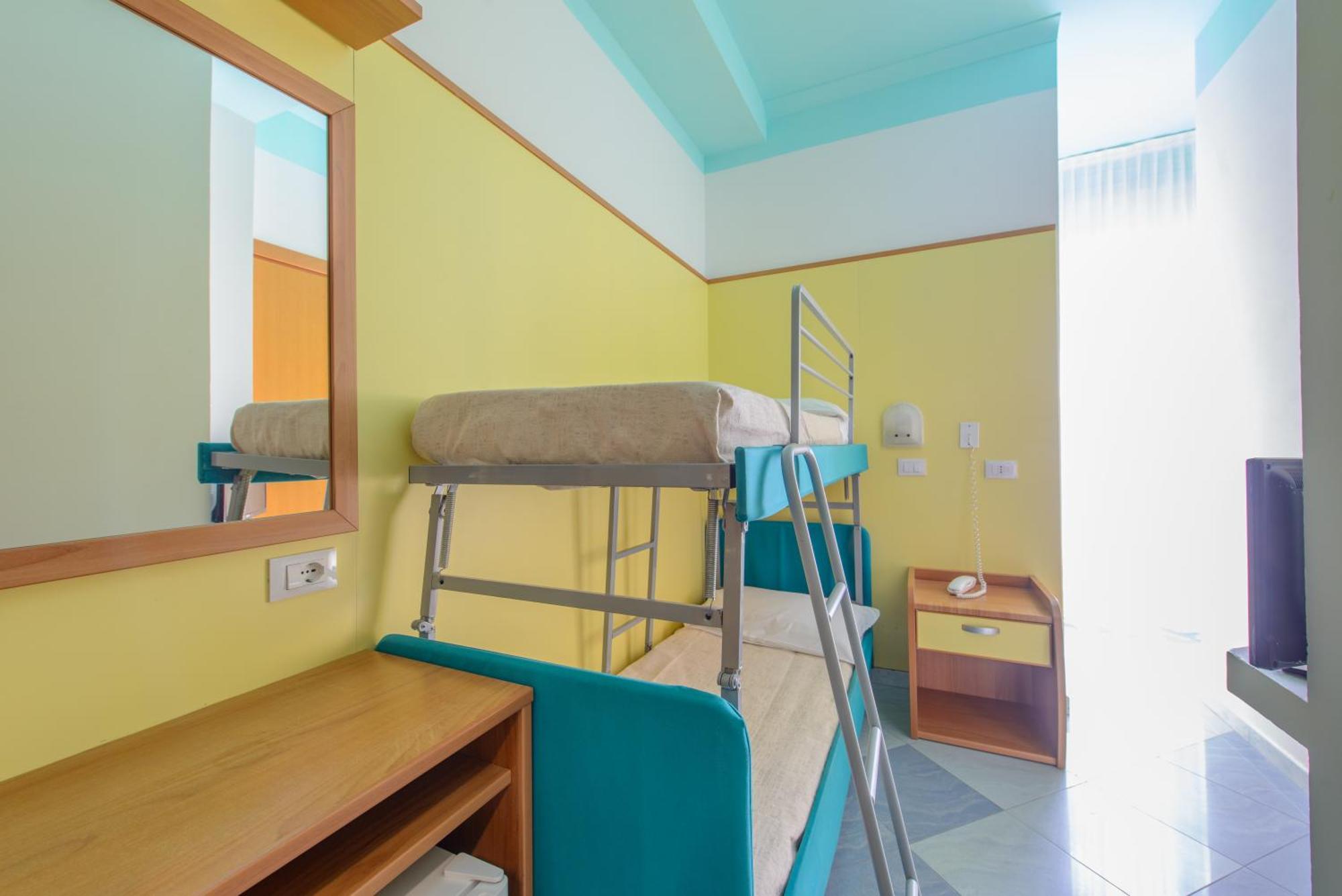 רימיני Hotel Christian מראה חיצוני תמונה